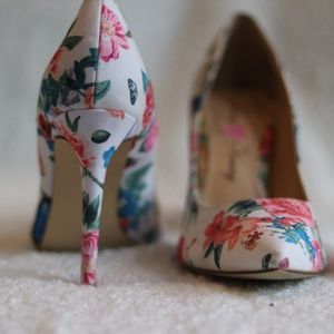 Floral Pumps